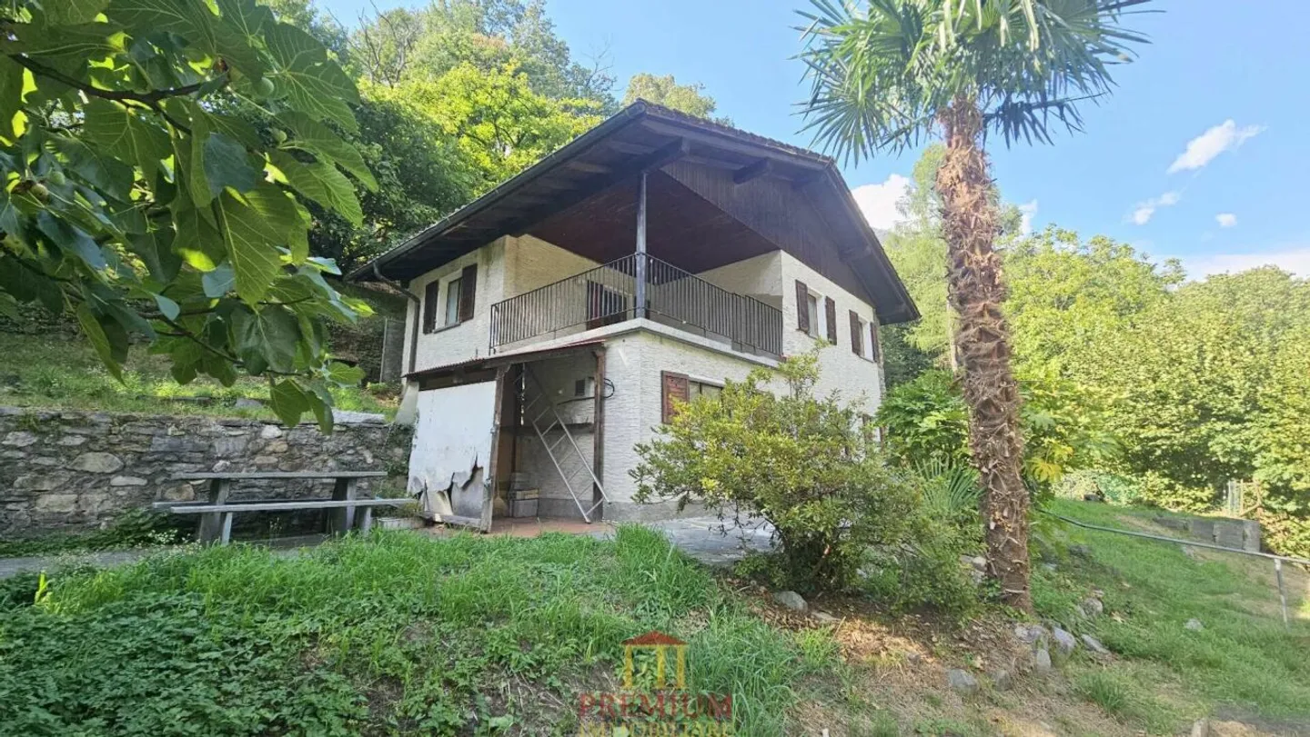 INTERESSANTE CASA UNIFAMILIARE A GRONO - Foto 3 di 7