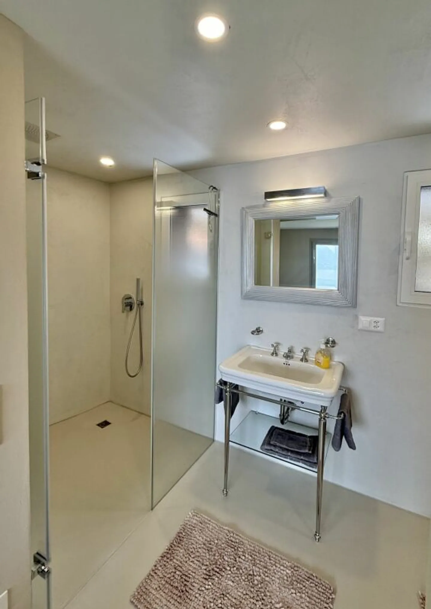 Appartement moderne avec vue sur le lac dans un emplacement recherché à Ronco sopra Ascona - Photo 11 sur 13