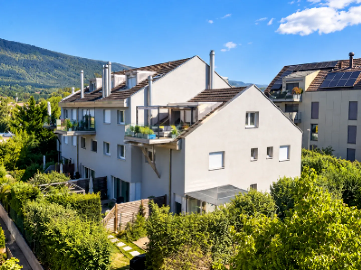 Appartamento duplex in mansarda di 5,5 locali in un angolo di verde - Foto 2 di 13