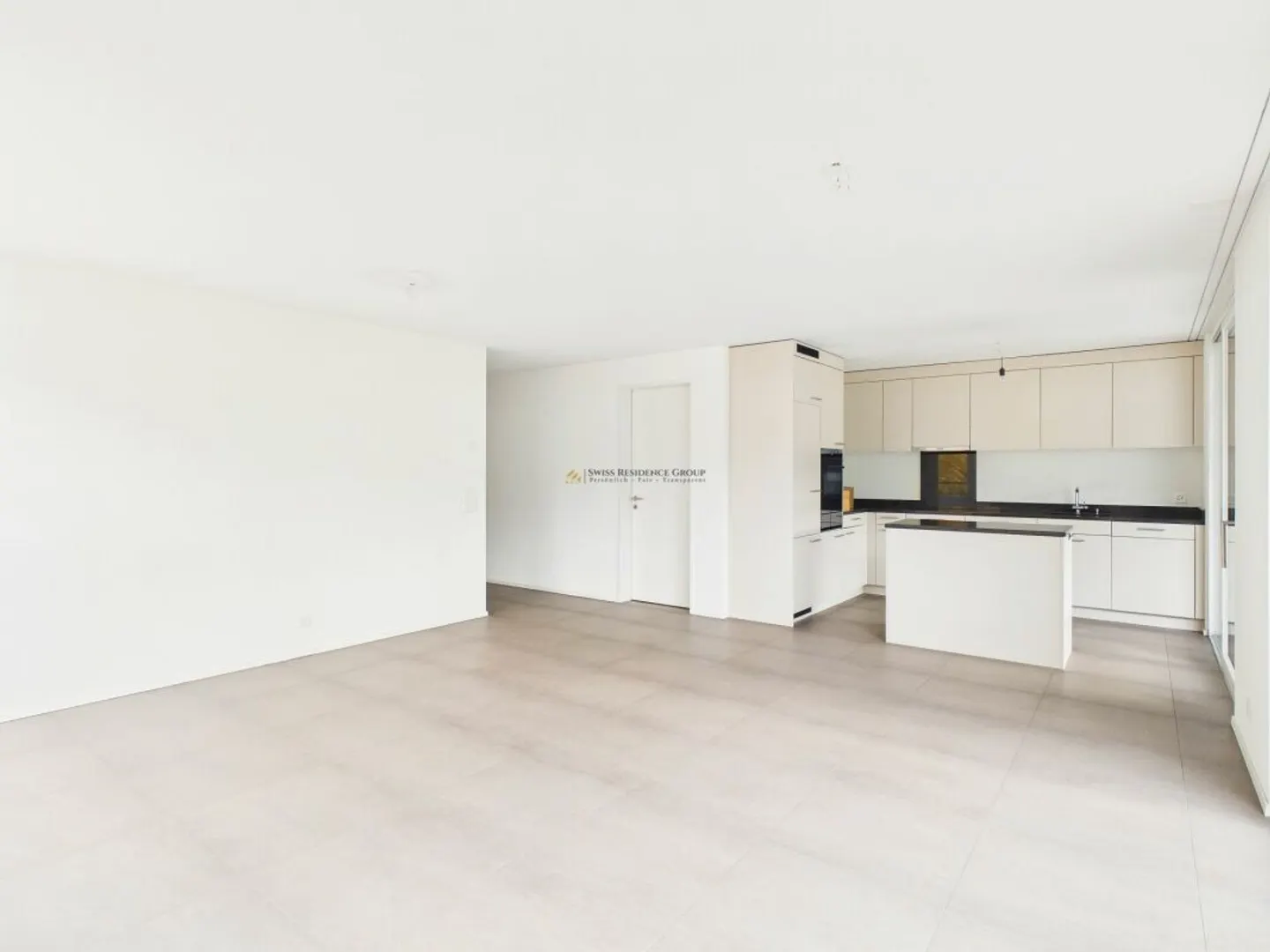 Appartement lumineux de 4,5 pièces avec grand balcon ensoleillé - Photo 4 sur 13