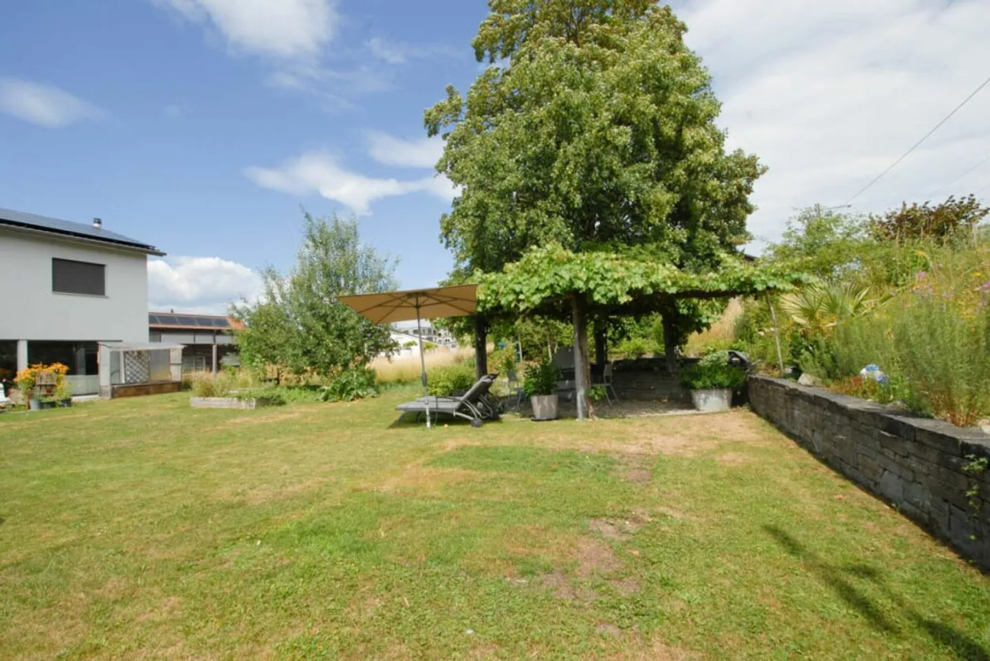 Maison individuelle avec jardin XL - Photo 3 sur 12
