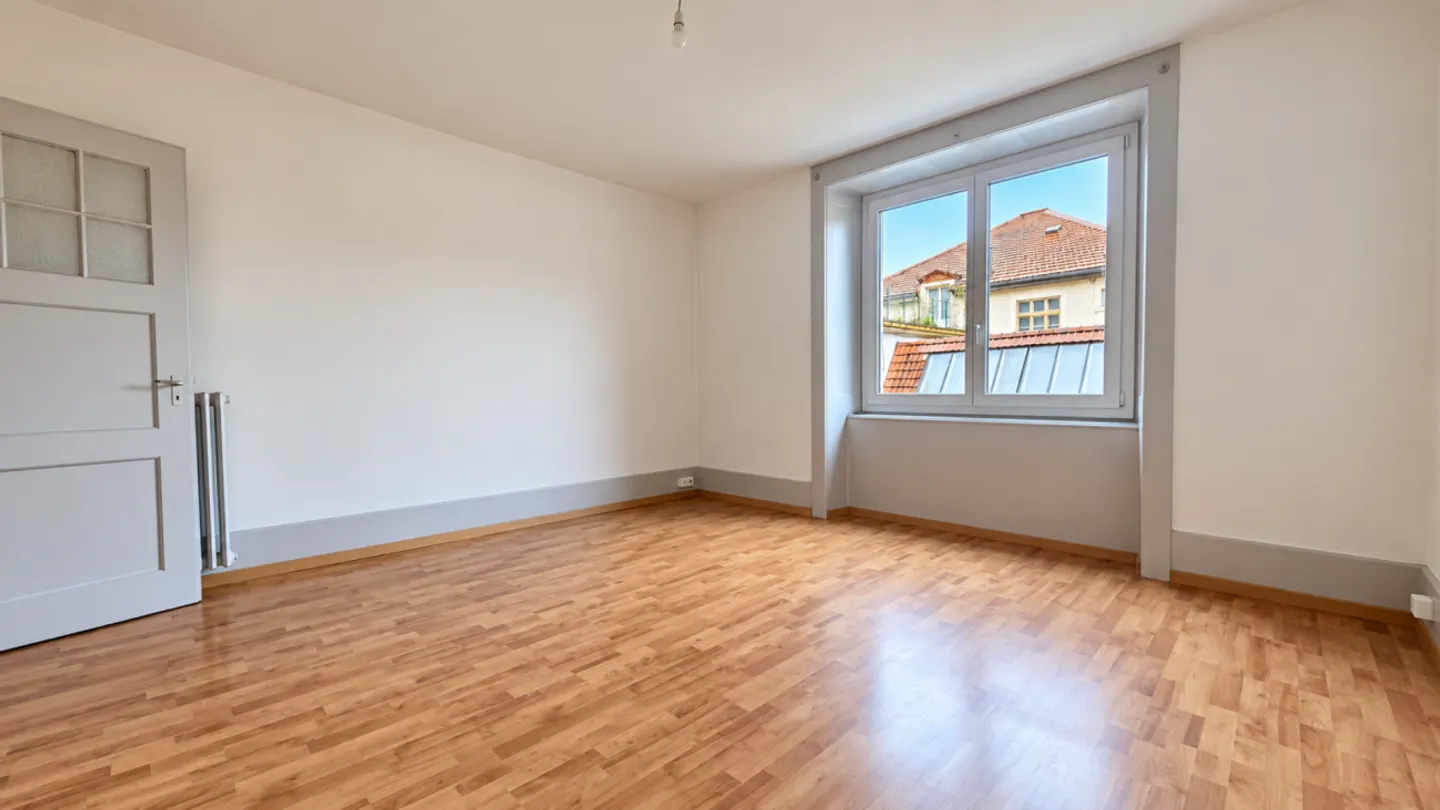 Charmant appartement de 3 pièces au rez supérieur avec fibre optique - Foto 5 von 8