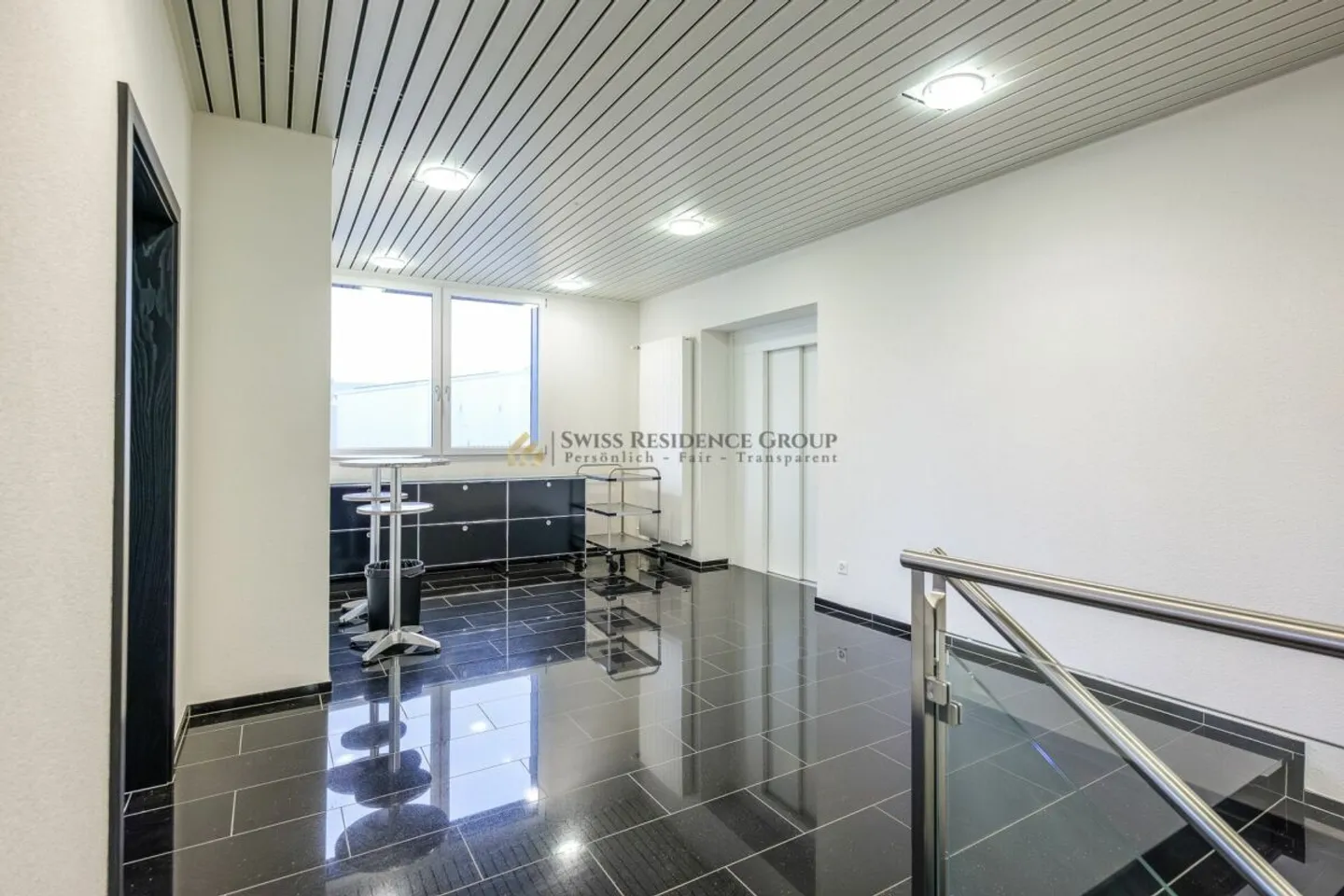 Repräsentative Büro- und Schulungsfläche direkt am Bahnhof Würenlos - Photo 3 sur 11