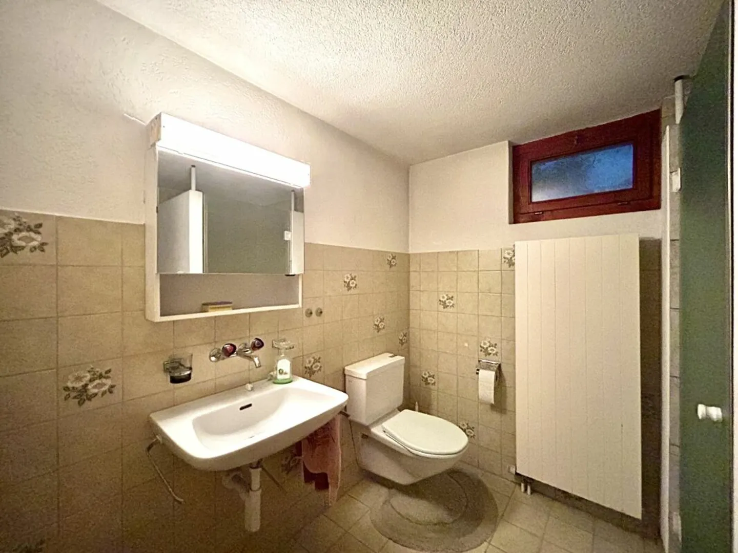 Single-family house in a quiet location with a wide view! - Photo 11 of 13