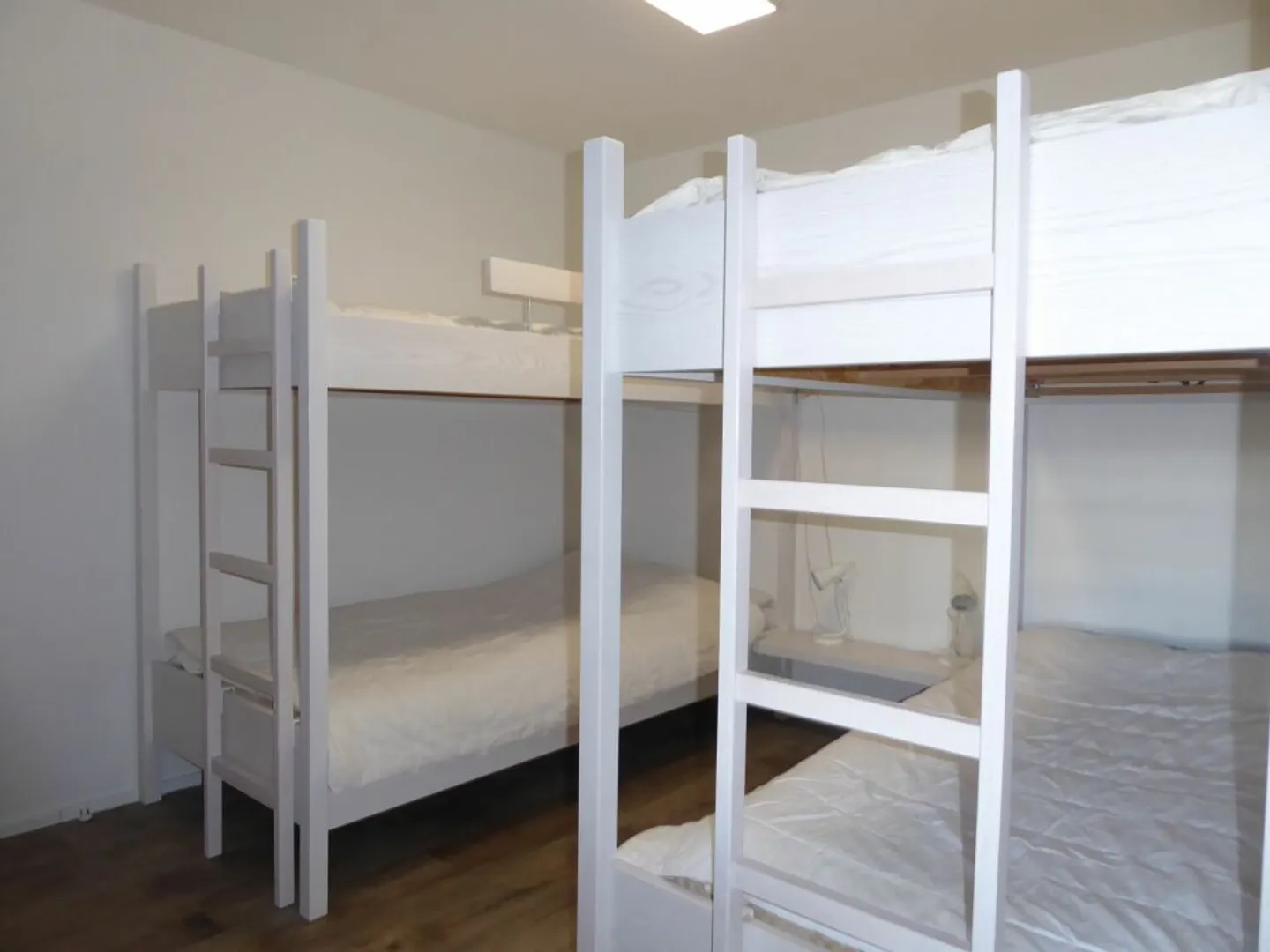 Renovated 2 1/2-room holiday apartment with an underground parking space - Photo 11 of 13