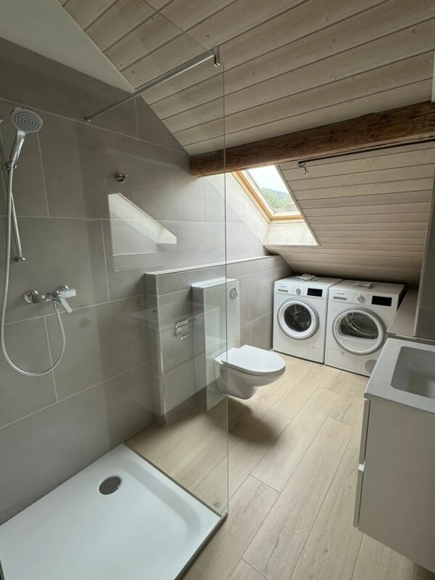 4 1/2 - Zimmer-Dachmaisonette-Wohnung - Photo 5 of 9