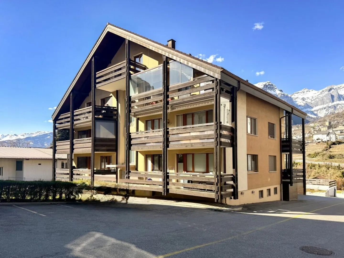 Exclusivity - Attic duplex in the heart of Susten - Photo 1 of 13