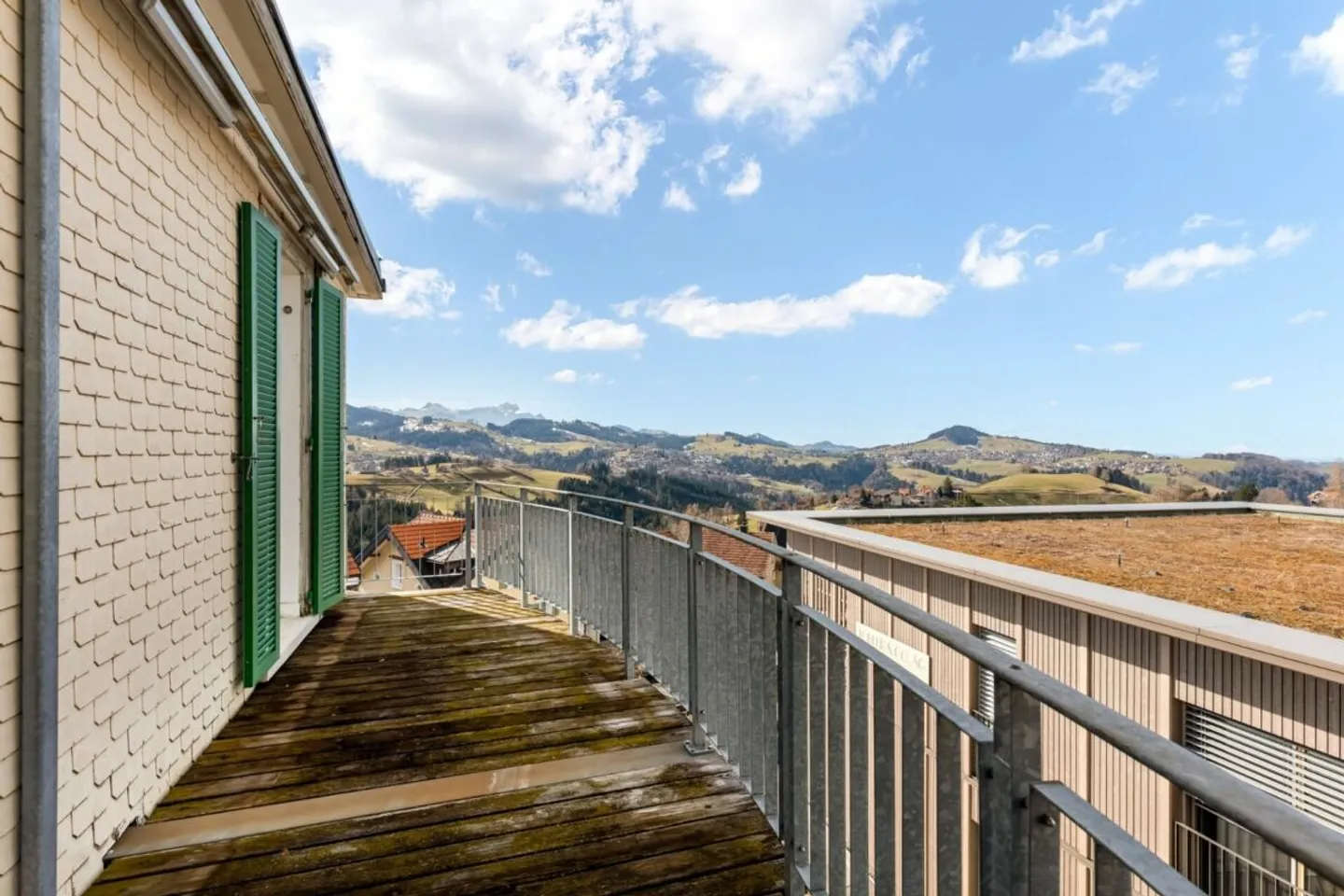 5.5 Room Apartment with Stunning View over the Appenzellerland. - Photo 6 of 9