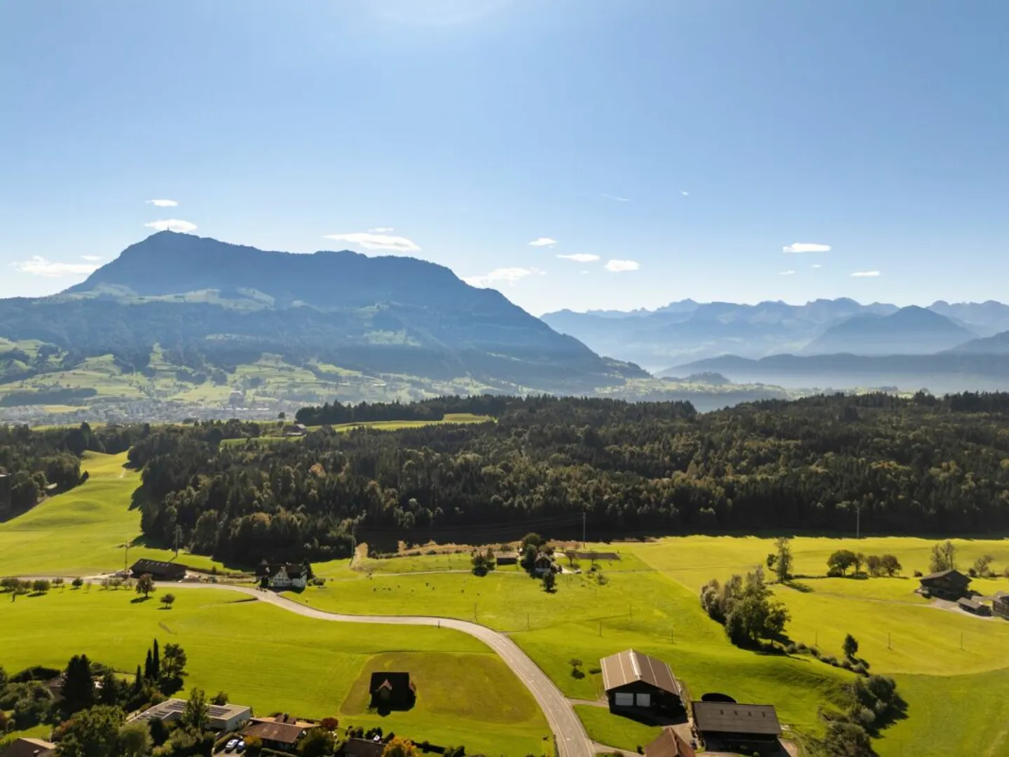 Building land with versatile potential in a unique location - Photo 1 of 1