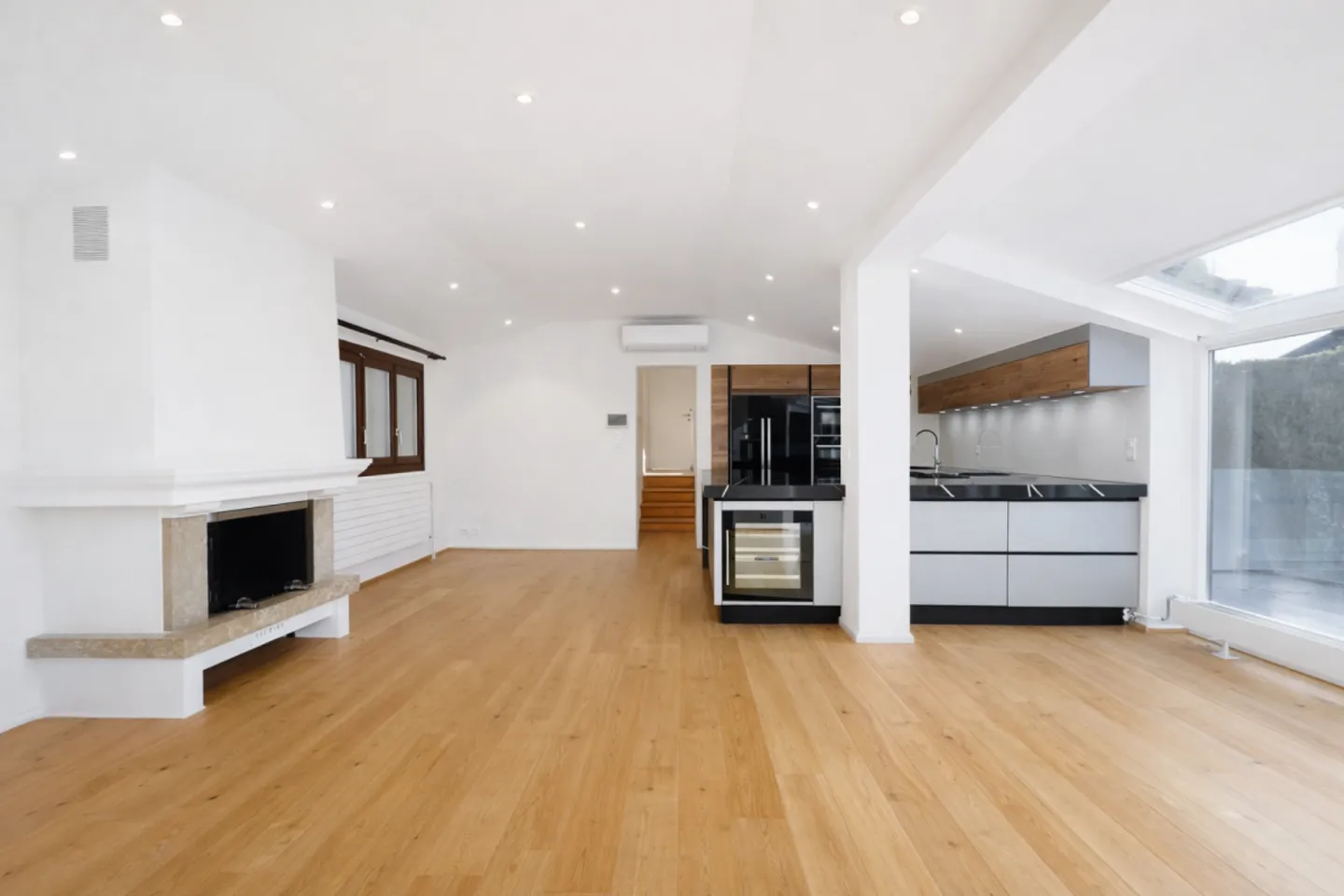 Incantevole villa indipendente con piscina a Chavannes-des-Bois - Foto 2 di 13