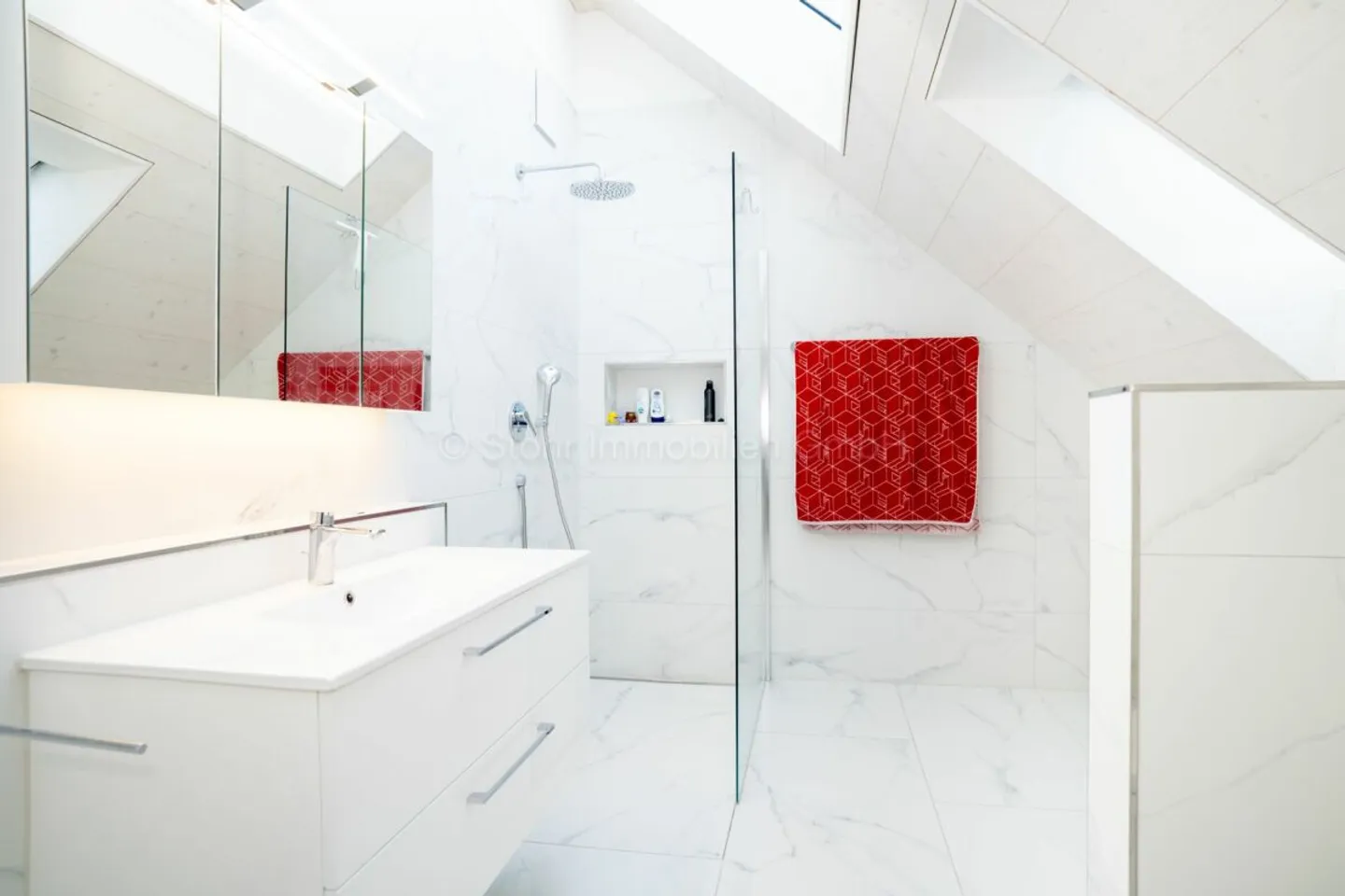 Casa a schiera 5.5 camere nuova a Rickenbach - Moderna, Affascinante & Versatile - Foto 11 di 13