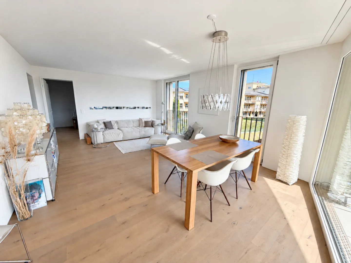 Vivere in modo elegante e moderno - vicino alla natura a Rüti ZH - Foto 5 di 9