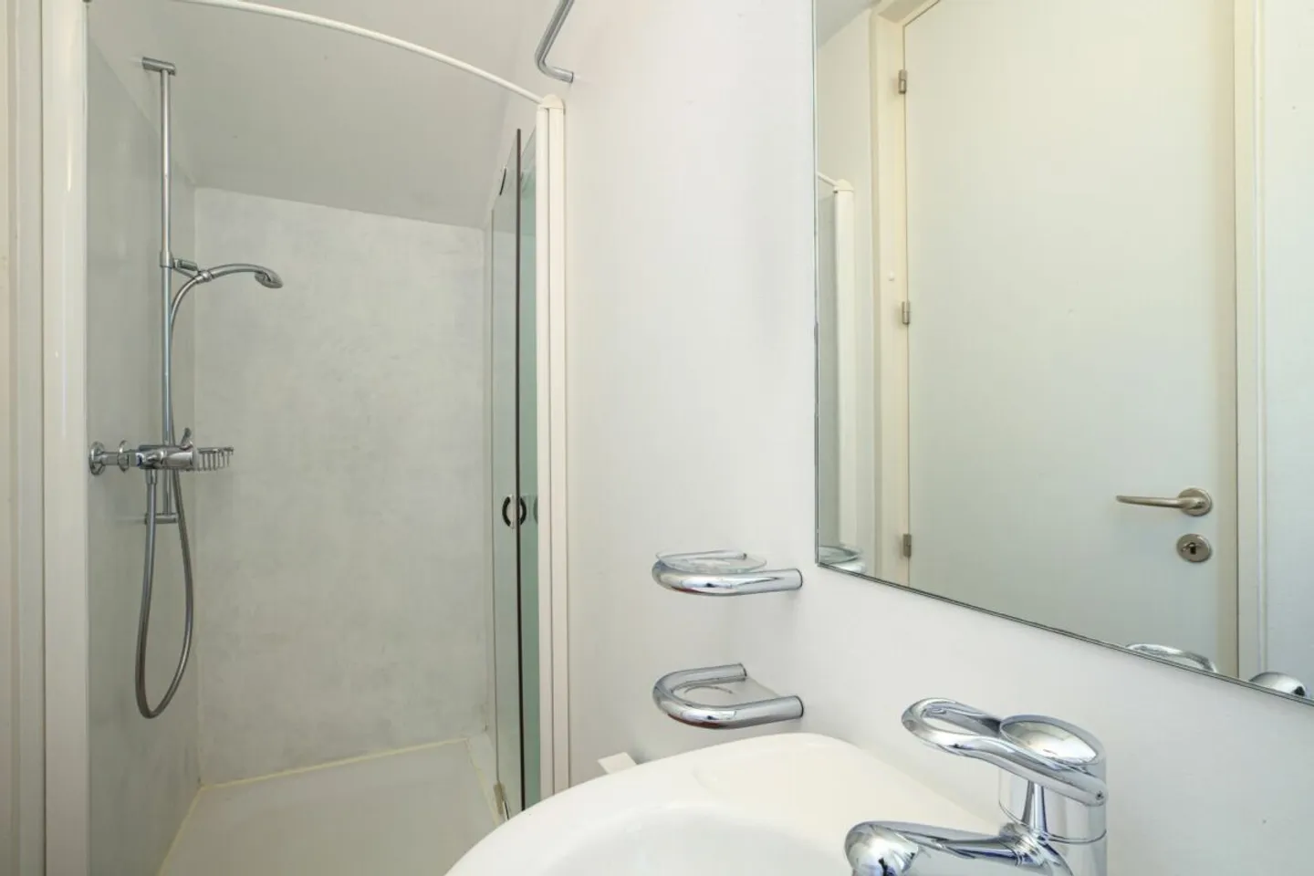 GORDOLA /GORDEMO - Herrlicher Seeblick in unmittelbarer Nähe des Zentrums - Foto 12 di 13