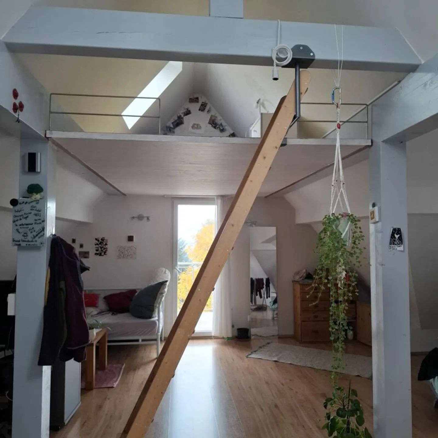 Modern 1.5-room attic apartment with gallery & balcony - Photo 1 of 11