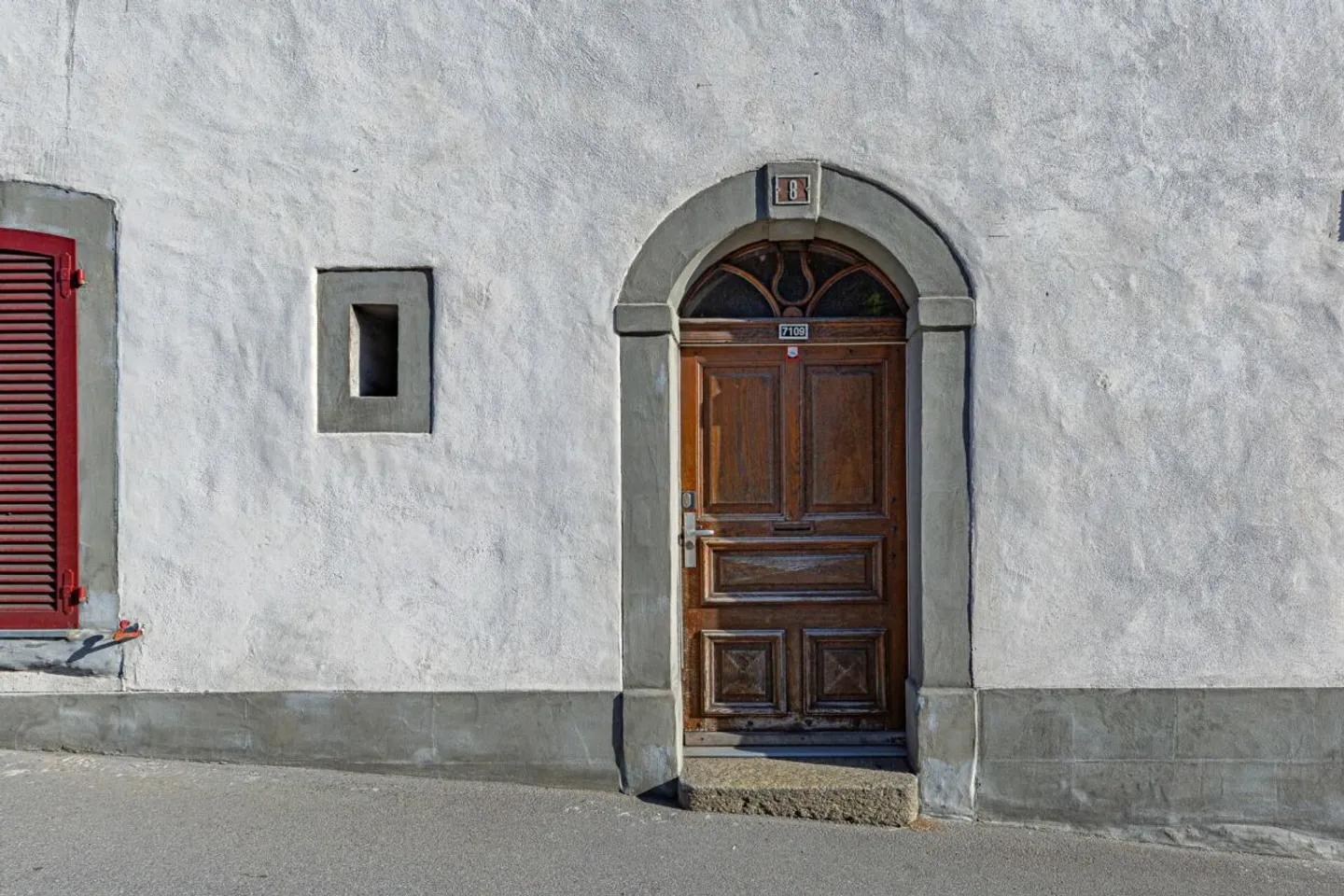 Ertragsgebäude, 4 Wohnungen, 4 Parkplätze - Foto 4 von 11