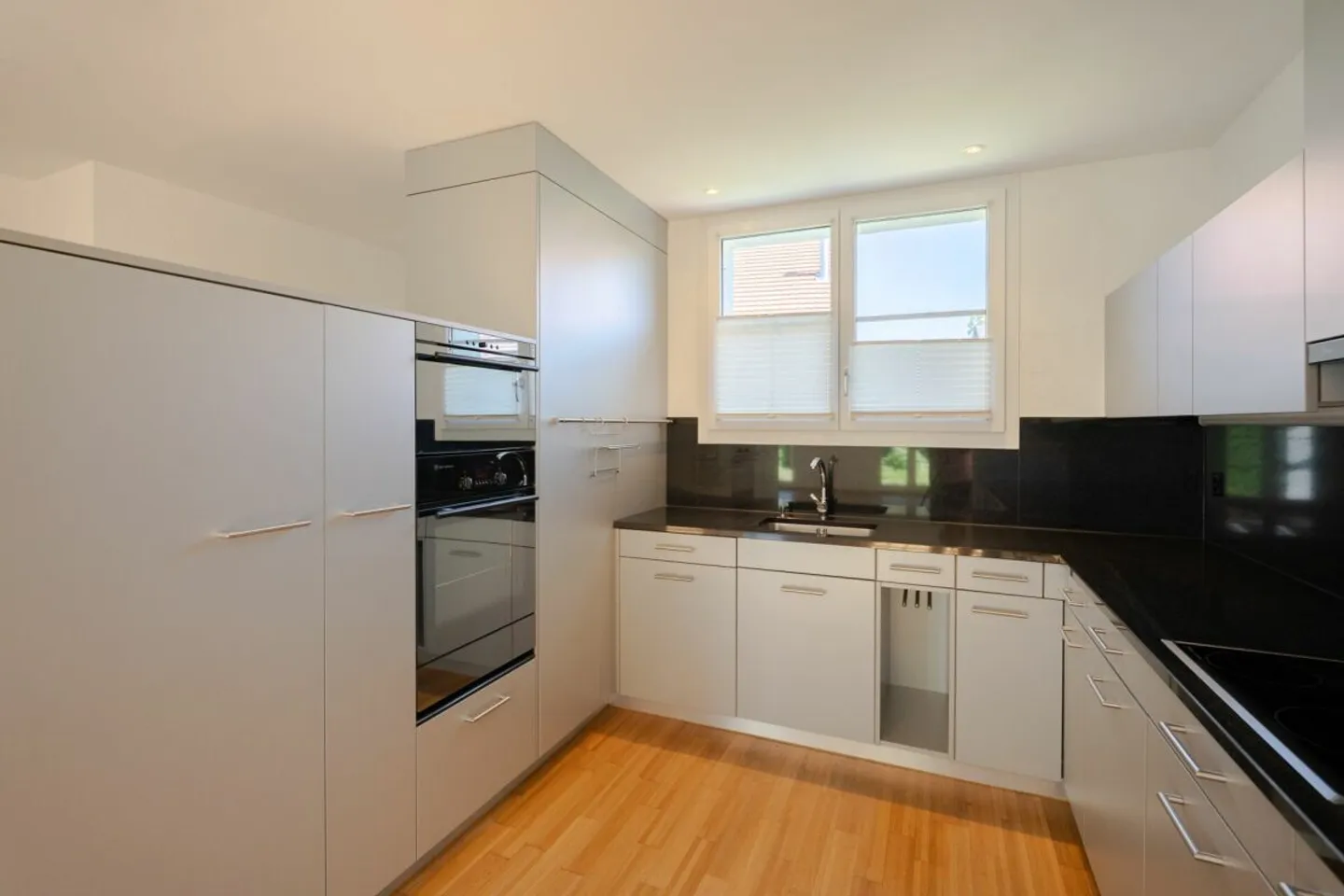 View - Fall in Love - Move In - Photo 5 of 13