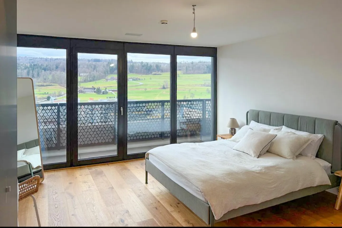 Ampio e lussuoso appartamento di 2.5 locali - Foto 3 di 8