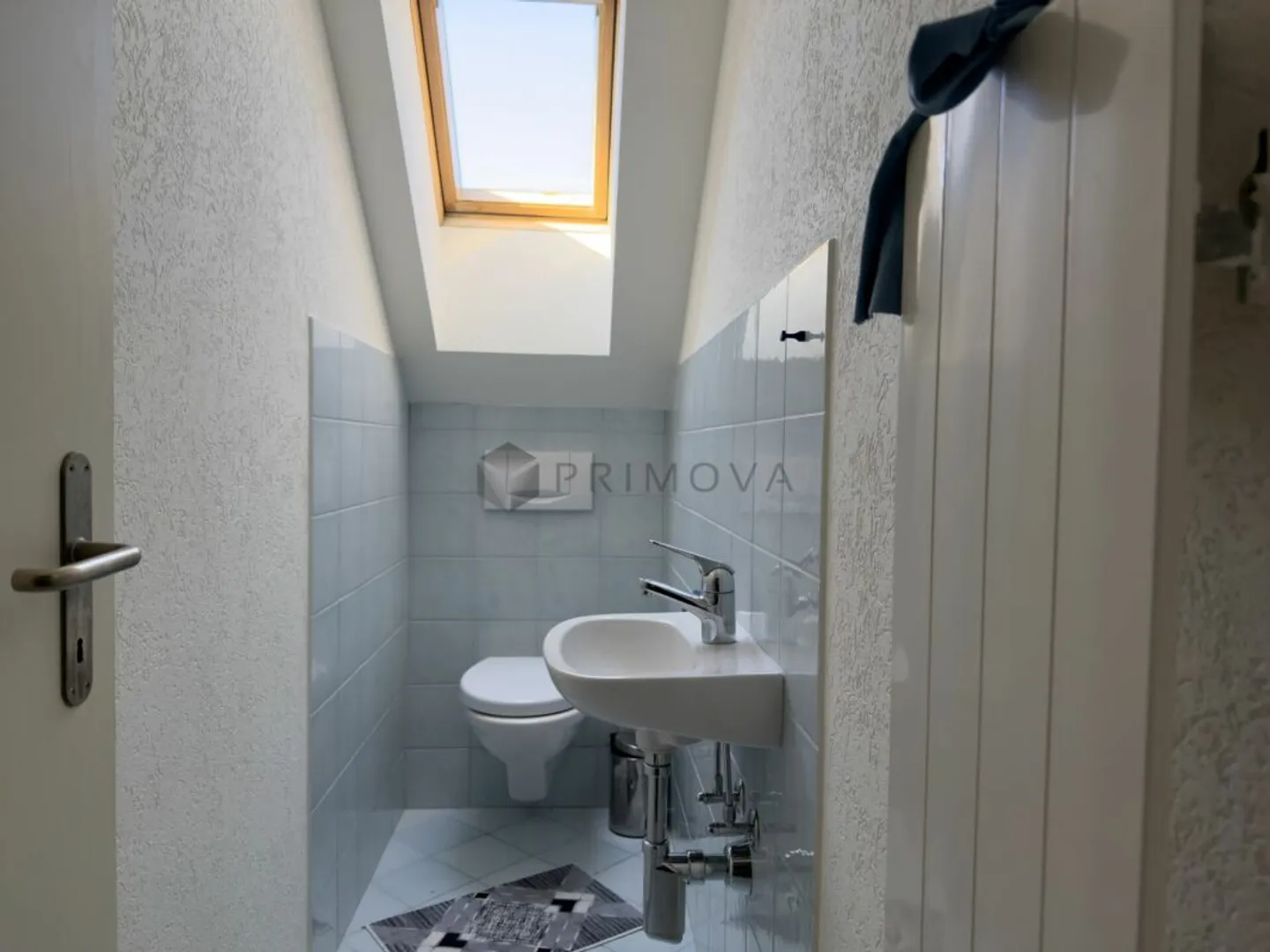 Attractive Corner House with Two Residential Units - Ideal for Families or Investors - Photo 10 of 11