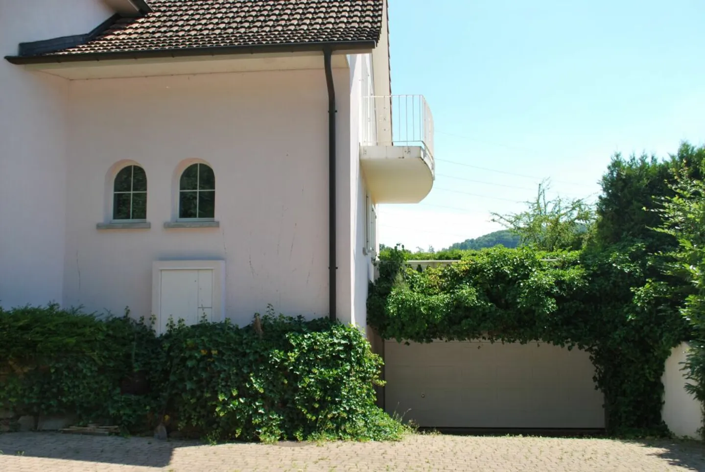 Exklusive Villa mit Pool - Foto 3 von 13