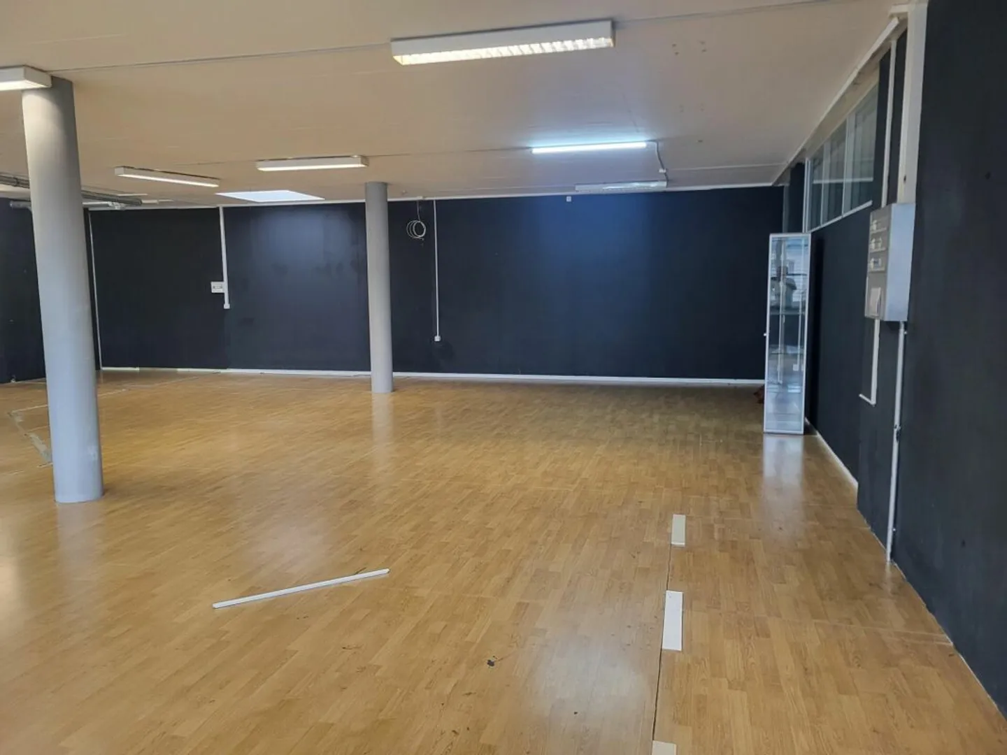 Helle, moderne Gewerberäume in Berschis - Foto 3 di 6