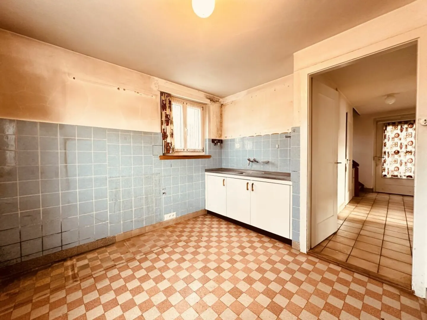 Detached single-family house, built in 1949, in need of renovation with potential - Photo 5 of 9