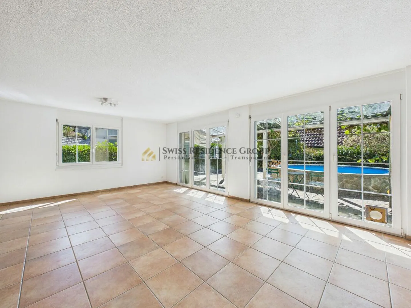 A Home with Character - 5.5 Rooms, Pool, Pizza Oven and High Quality of Life - Photo 5 of 13