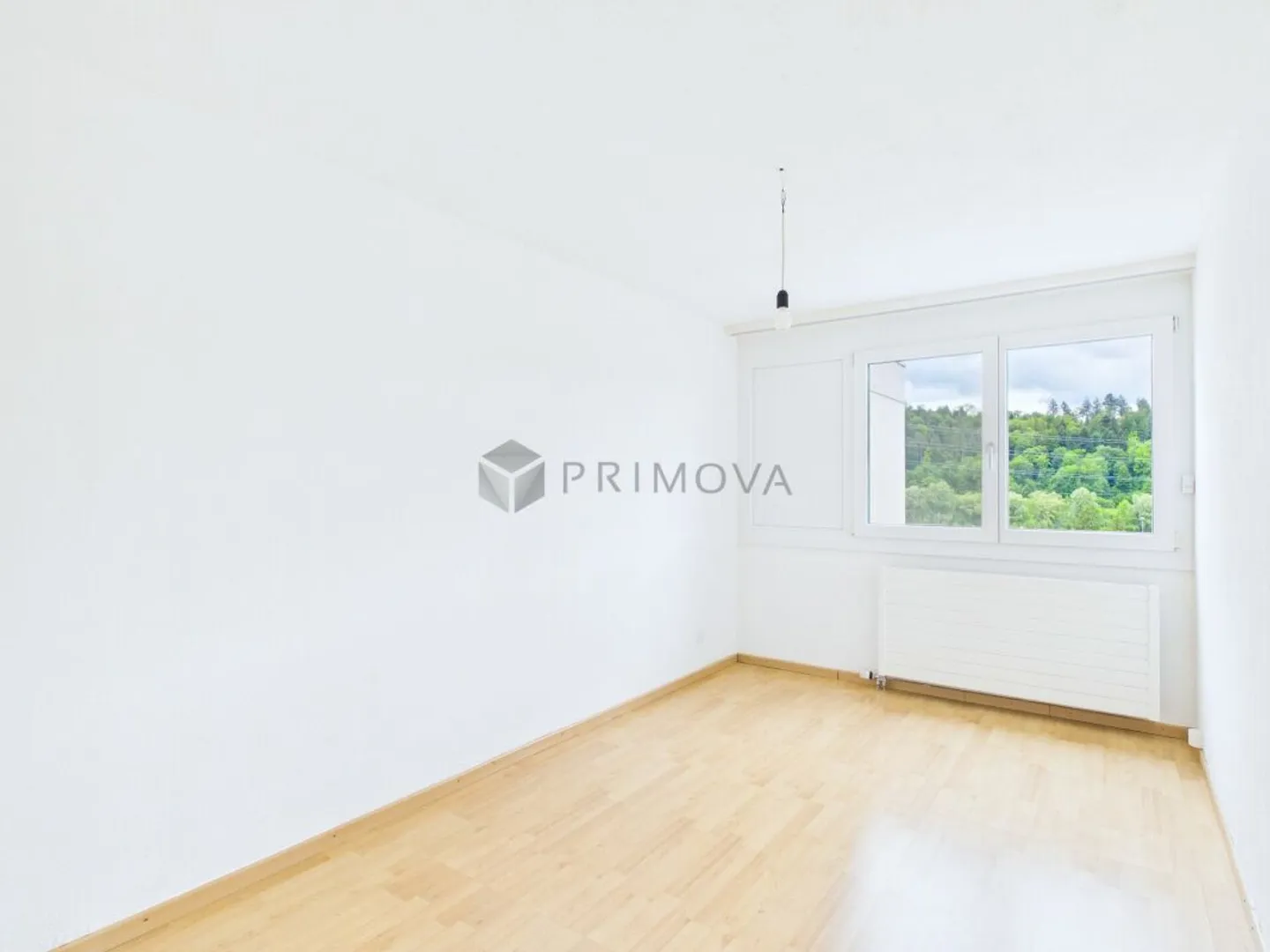 Modern 5.5 room maisonette offers exclusive living over three floors like in a single-family home - Photo 6 of 12