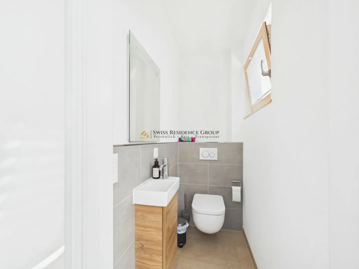 Charming Attic Apartment with Terrace - Photo 13 of 13