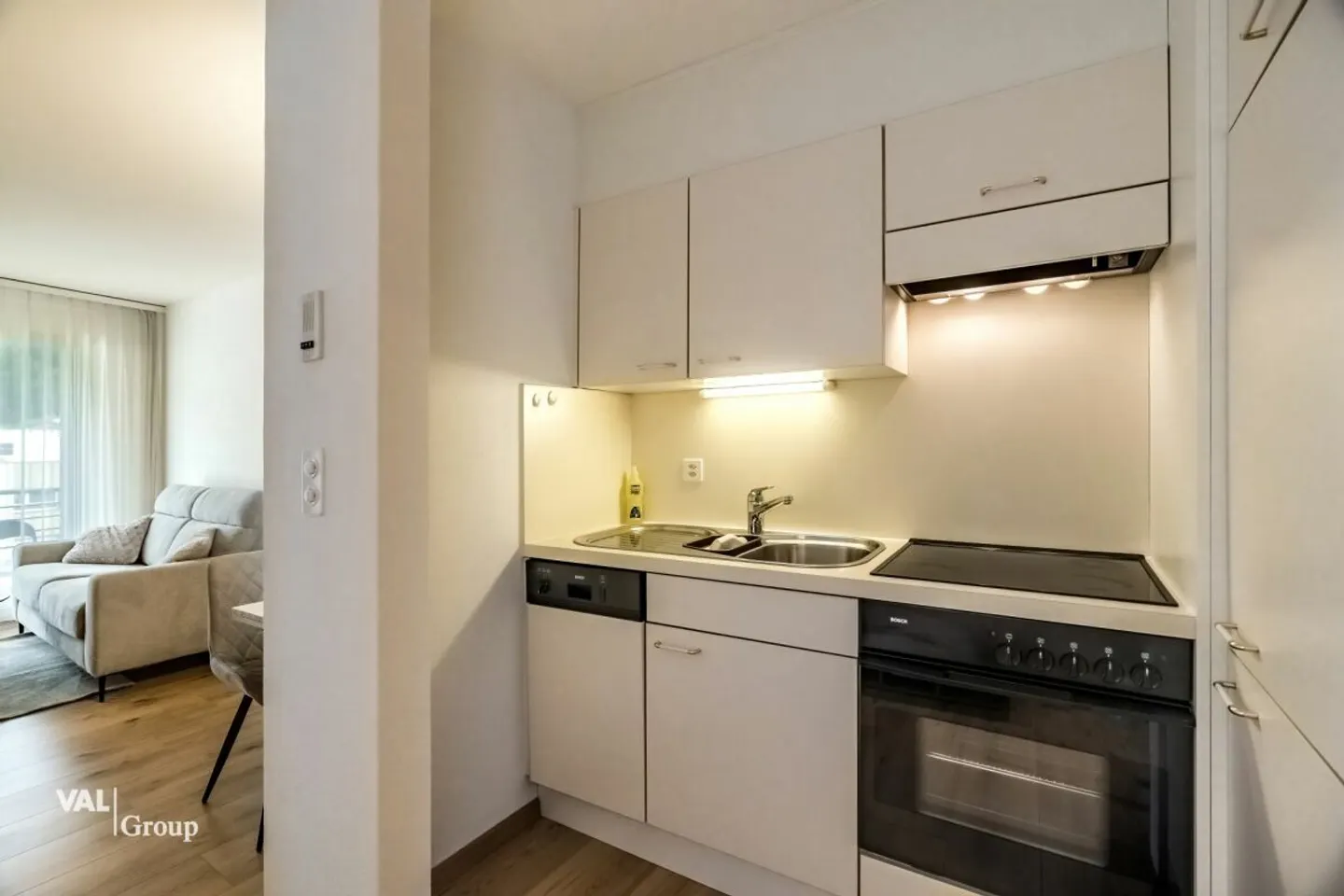Helle, möblierte Wohnung an hervorragender, zentraler Lage im Herzen von Visp - Foto 7 von 13