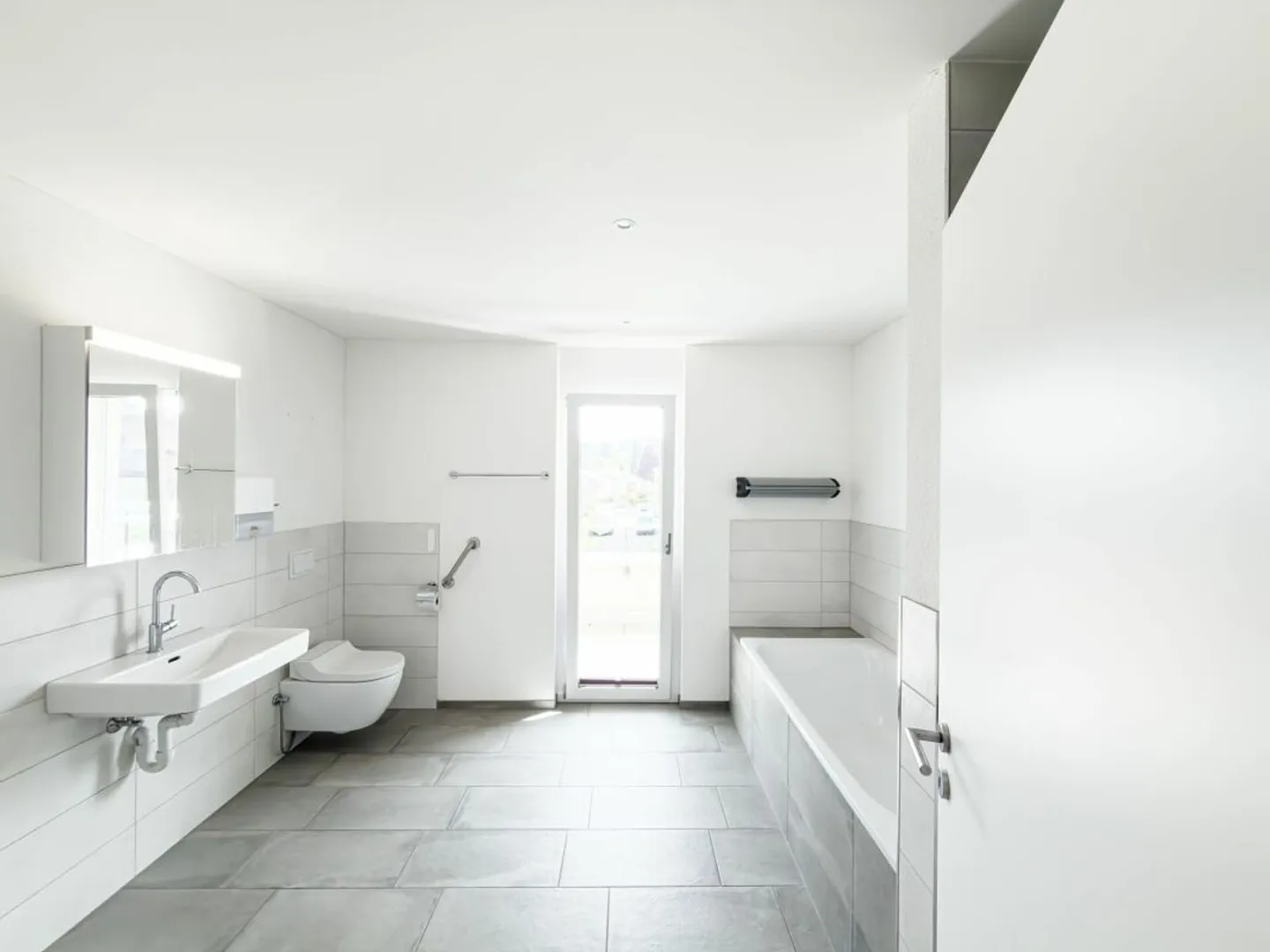 Moderne Dachwohnung mit grosser Terrasse - Foto 7 von 13