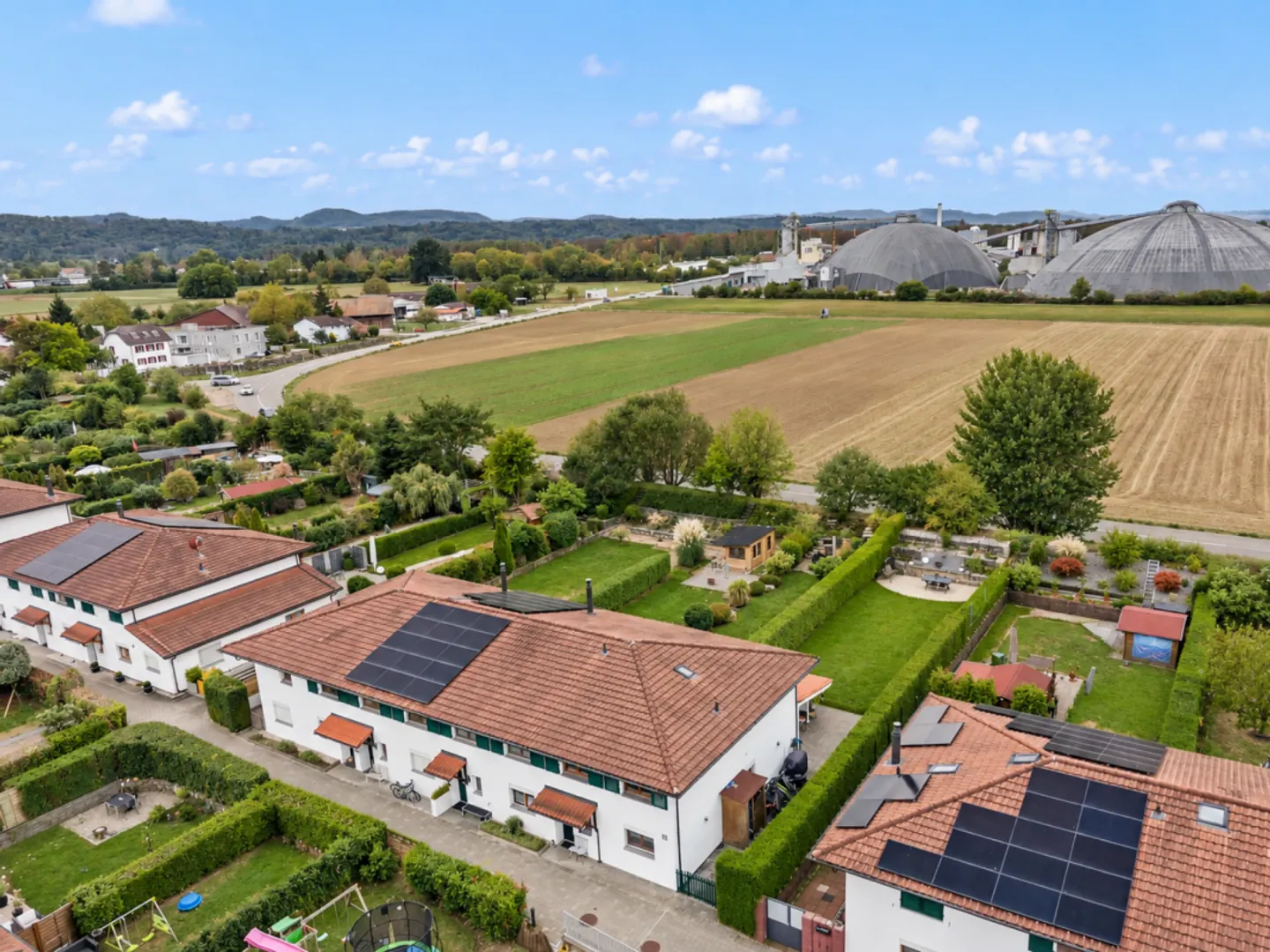 Family happiness in Möhlin - modern single-family house with spacious garden - Photo 2 of 13