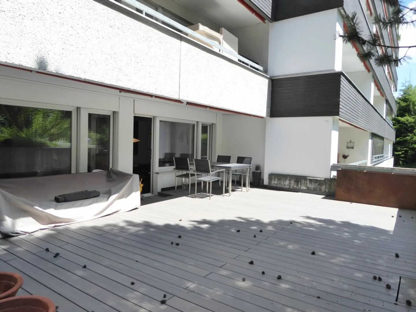 Appartement de vacances spacieux de 4,5 pièces avec balcon, terrasse et deux places de parking souterrain - Photo 11 sur 13