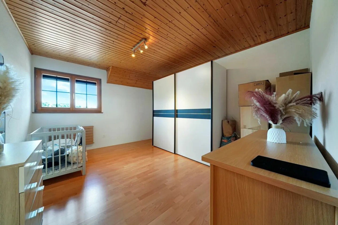 Casa unifamiliare indipendente con giardino in una posizione fantastica - Foto 9 di 13