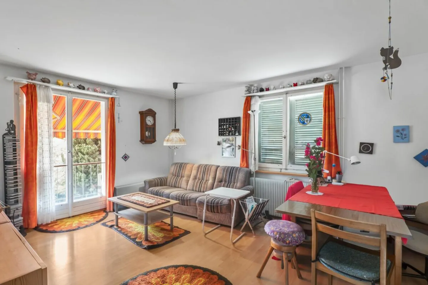Maison de 3 familles avec grand espace extérieur et potentiel d'investissement à Madiswil - Photo 10 sur 13