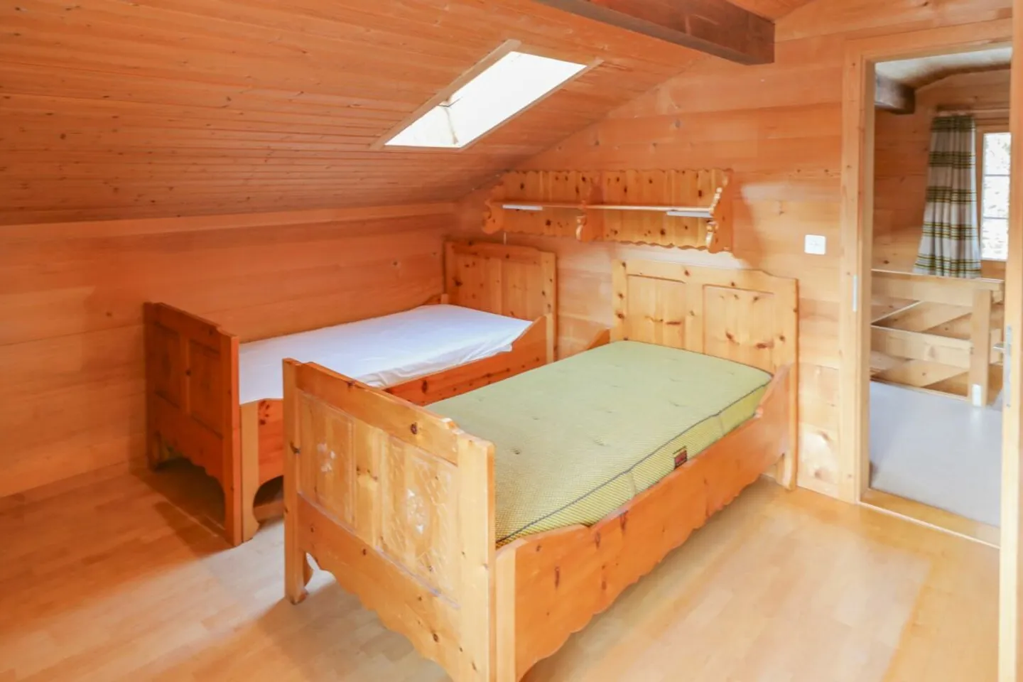 Chalet confortable et rustique avec garages et abri de jardin - Photo 5 sur 9