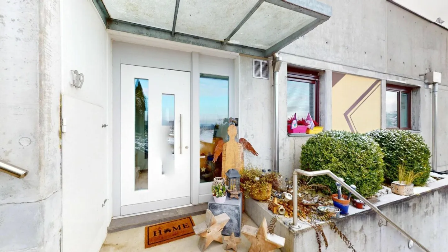 Terrassenwohnung mit Pool - Foto 9 von 10