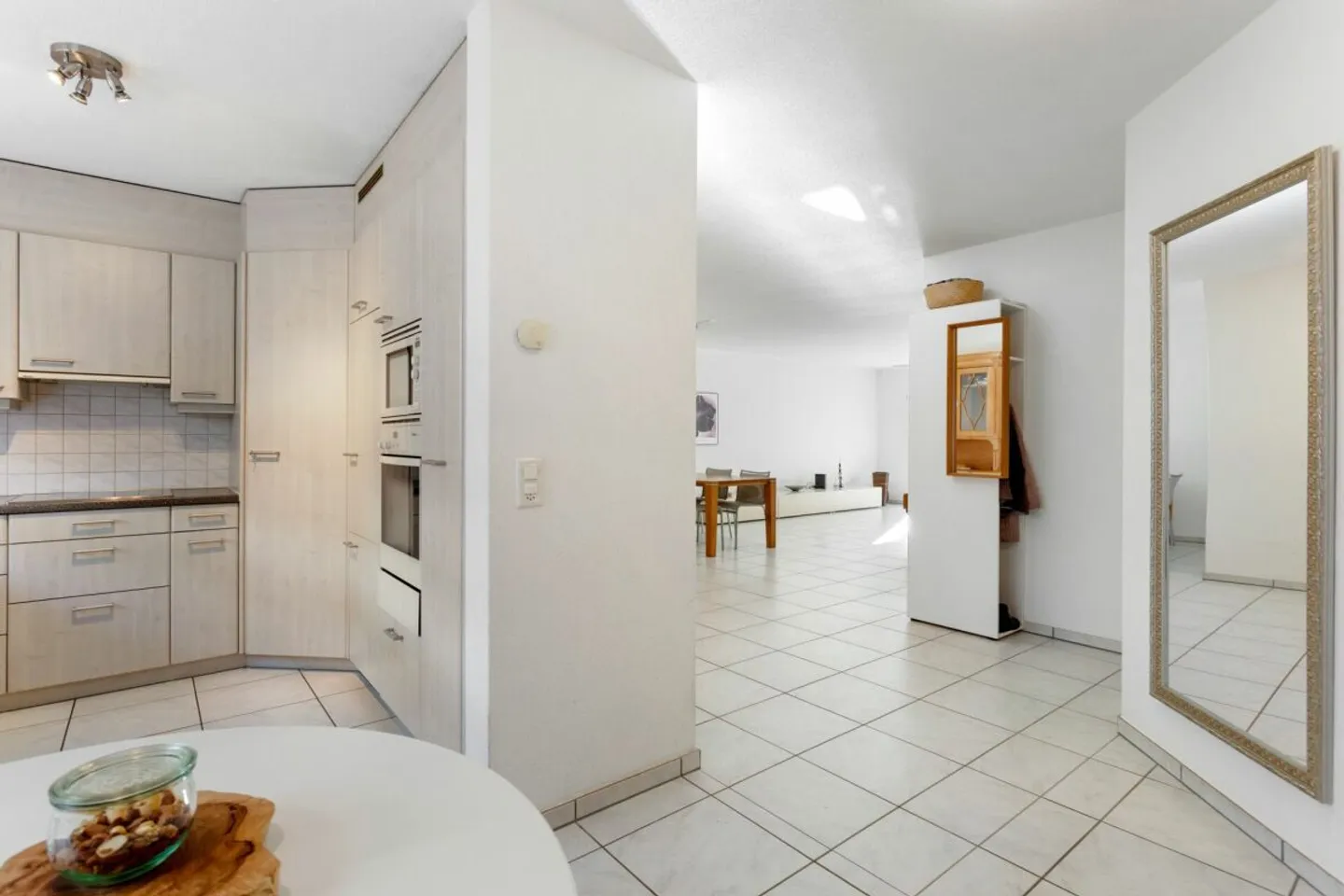 HAPPINESS OF LIVING with private garden! - Photo 4 of 13