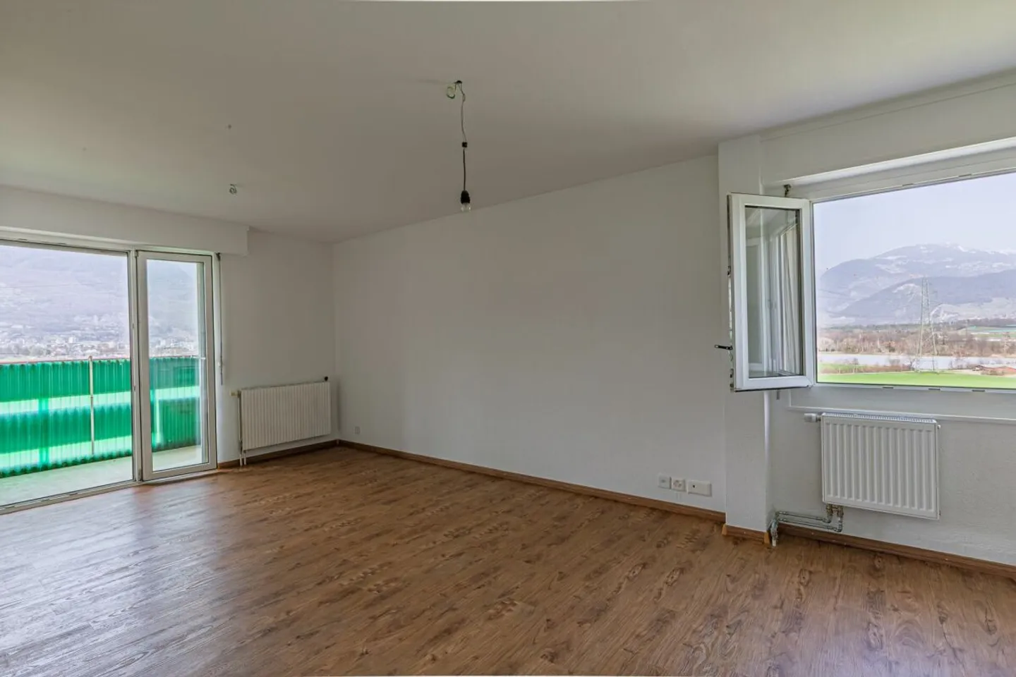 Renovierte 2,5-Zimmer-Penthouse-Wohnung sofort verfügbar! - Foto 4 von 13