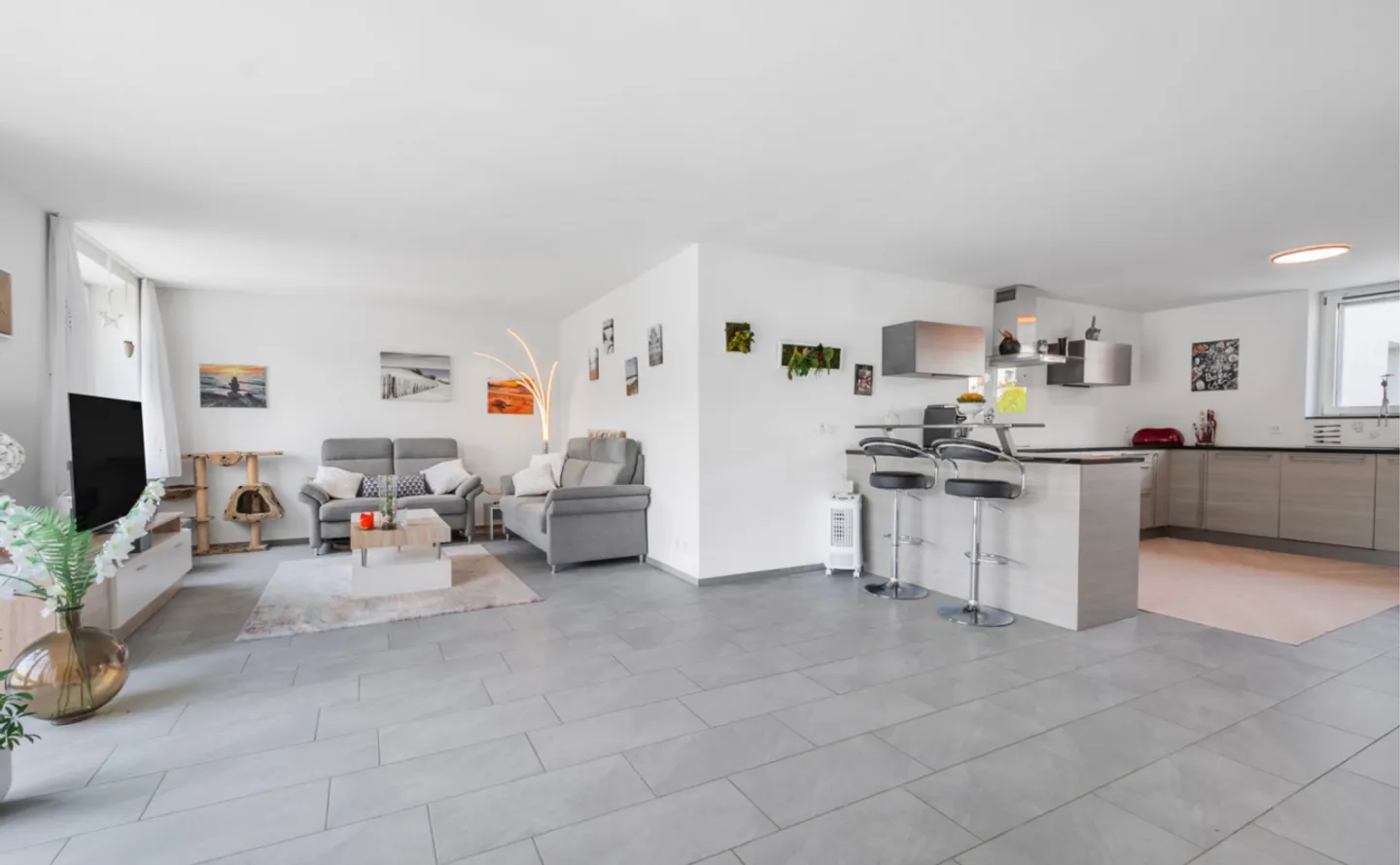 ARRIVE-TO FEEL GOOD-LIVE - Photo 3 of 13