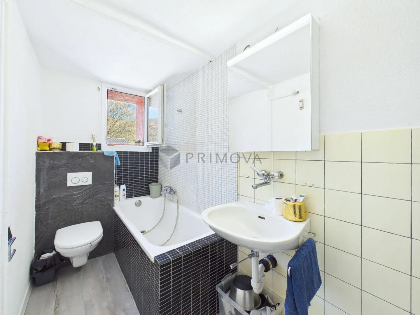 Maison multifamiliale modernisée avec un rendement élevé - Photo 11 sur 13