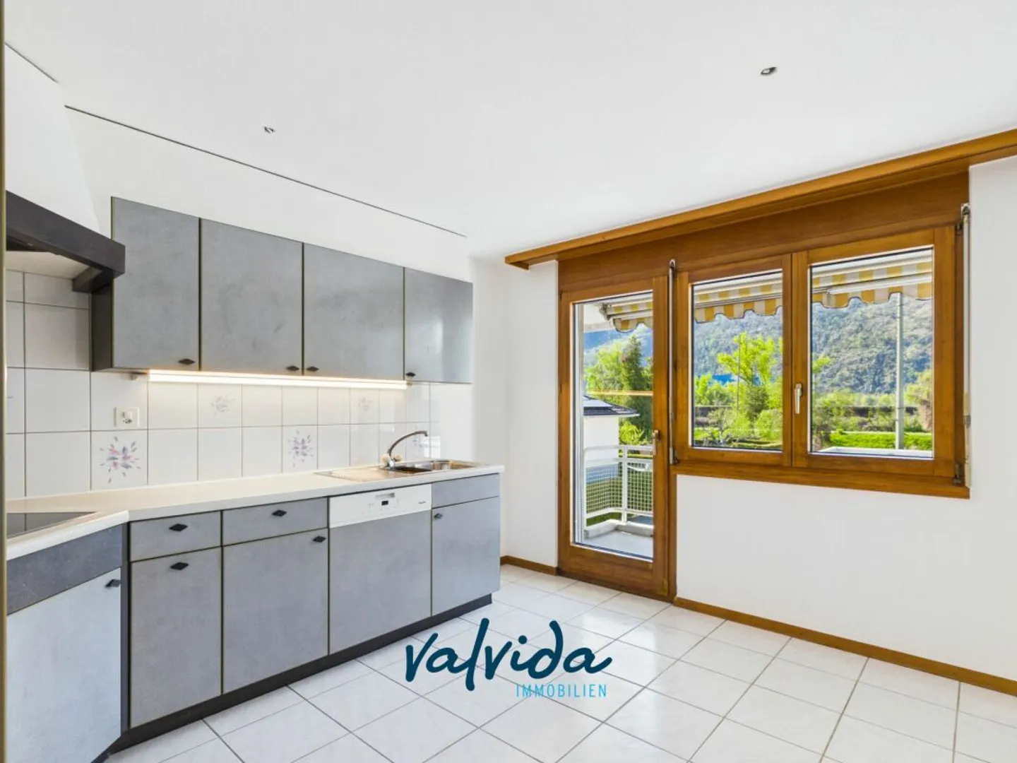 Appartamento attraente di 4,5 stanze a Raron - soleggiato, tranquillo, centrale, con garage - Foto 1 di 10