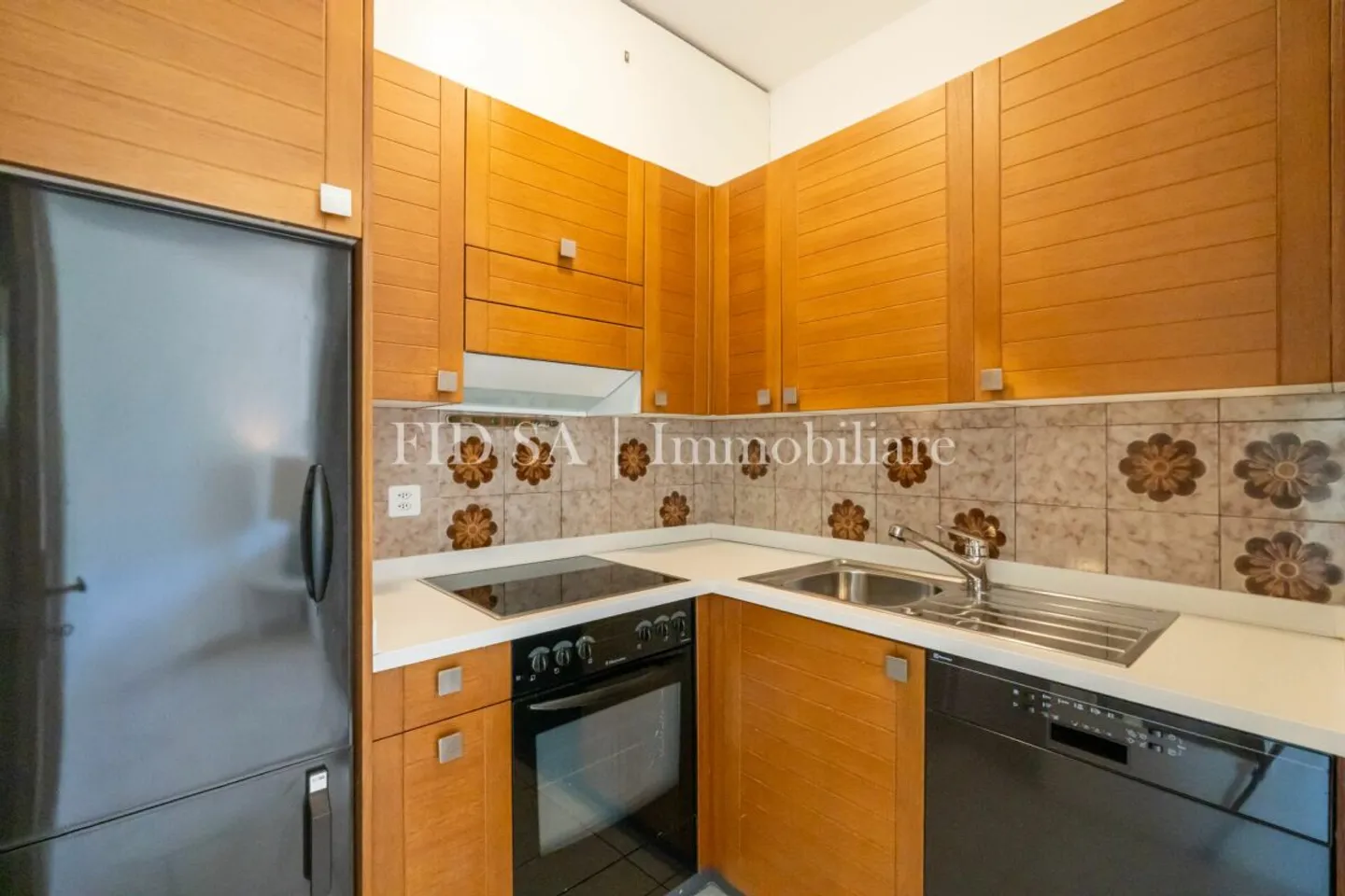 BRISSAGO - Ground floor apartment with private access to the lake - Photo 6 of 9