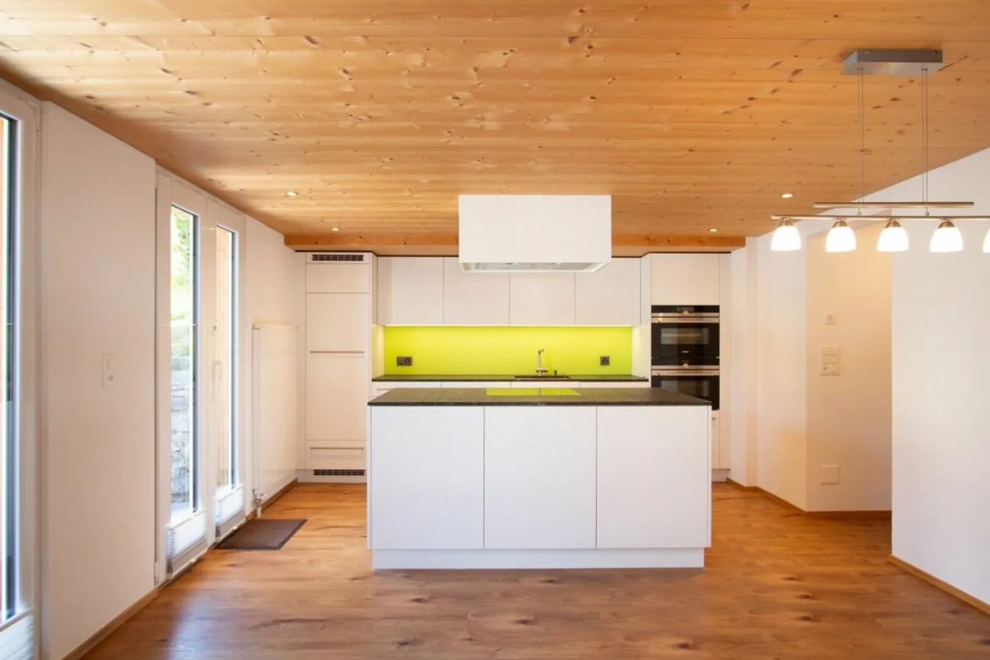 Grosszügige 3.5 Zimmerwohnung mit schönem Sitzplatz - Photo 1 sur 12