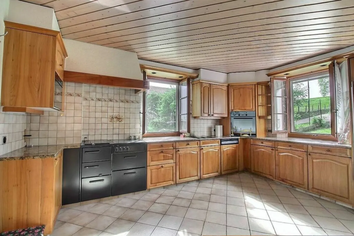 6 room property in Villars-le-Comte - Photo 13 of 13