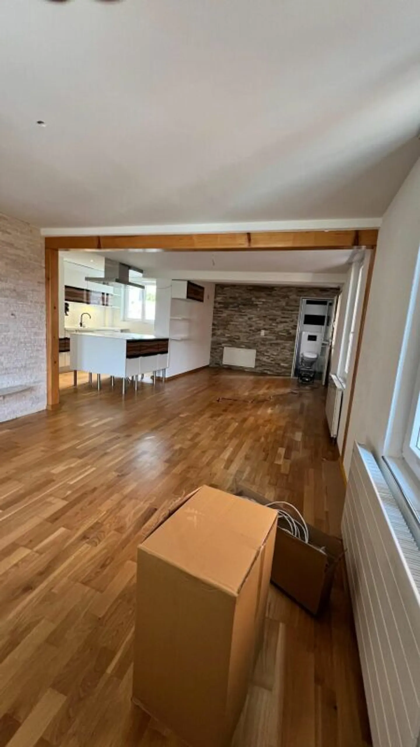 Renovated 5 ½-room terraced family house in a quiet, child-friendly location - Photo 4 of 12