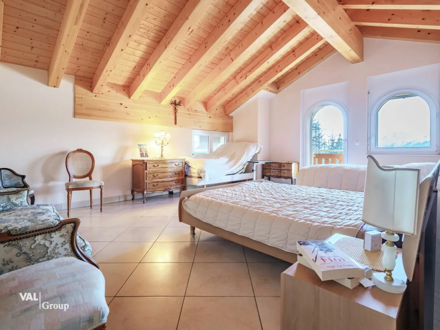 Geräumiges Penthouse-Duplex in einer kleinen Residenz nur wenige Schritte vom Golfplatz entfernt - Foto 8 von 13