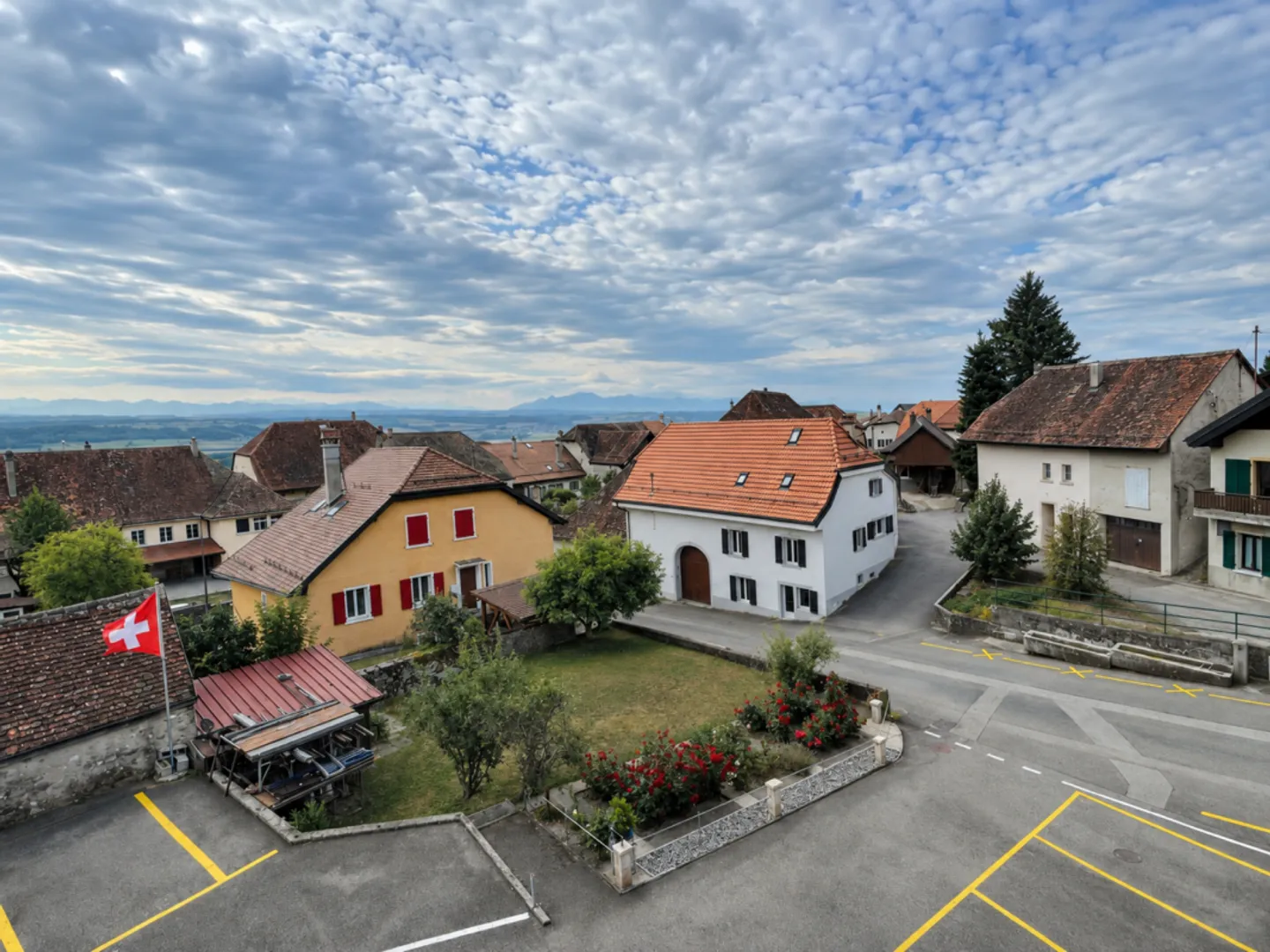 Appartement de 5 pièces avec terrasse et jardin - Photo 8 sur 9