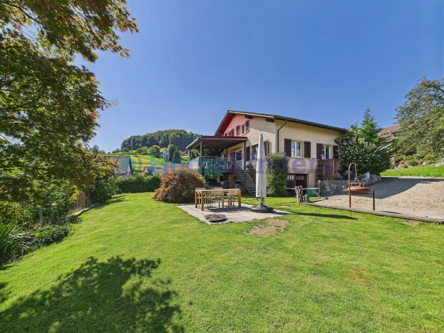 Affascinante Casa Indipendente con Giardino - Foto 3 di 13