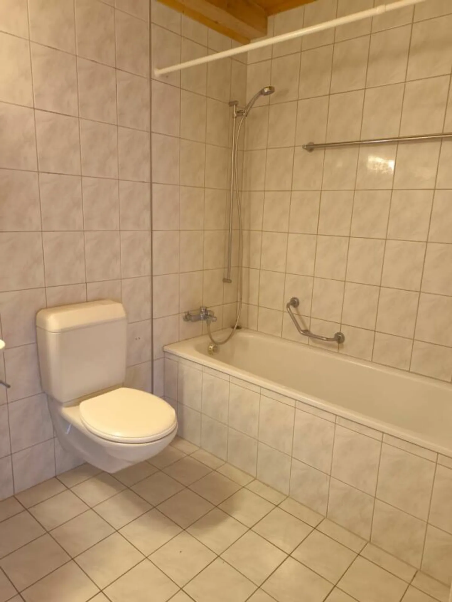 Ampio appartamento di 4,5 locali con galleria aggiuntiva - Foto 9 di 13