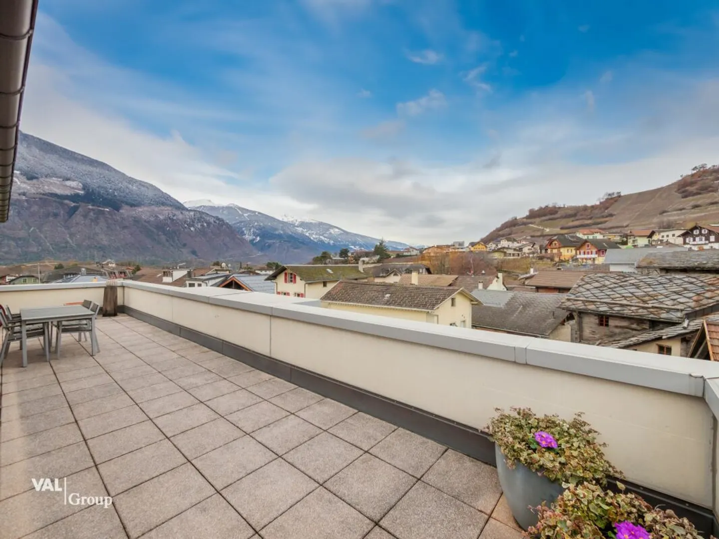 Charming attic apartment in the heart of the village (incl. furniture) - Photo 10 of 13
